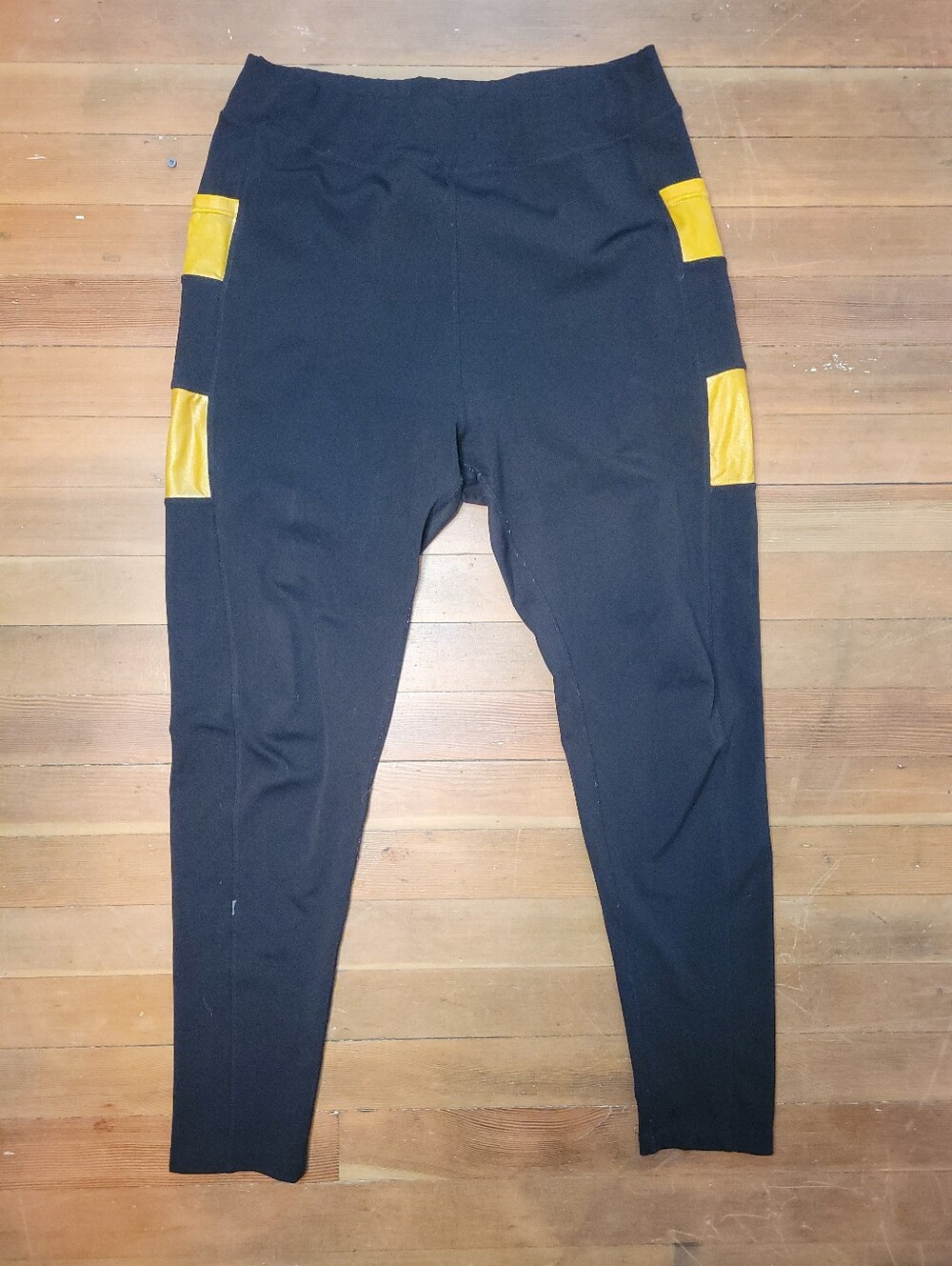 POP Fit Black Leggings with Yellow Gold Side Panels